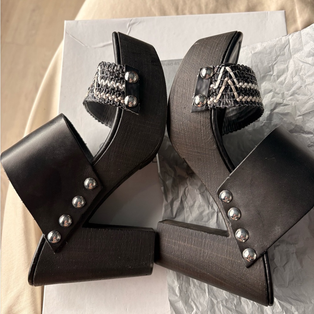 Charles David-Made in Italy Women’s Black Platform Heel Sandals